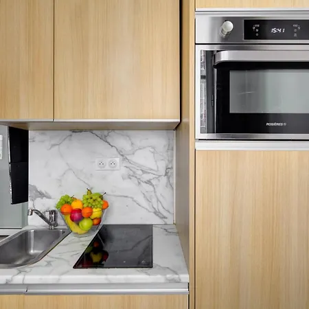 154 Phil - Superbe A Paris.